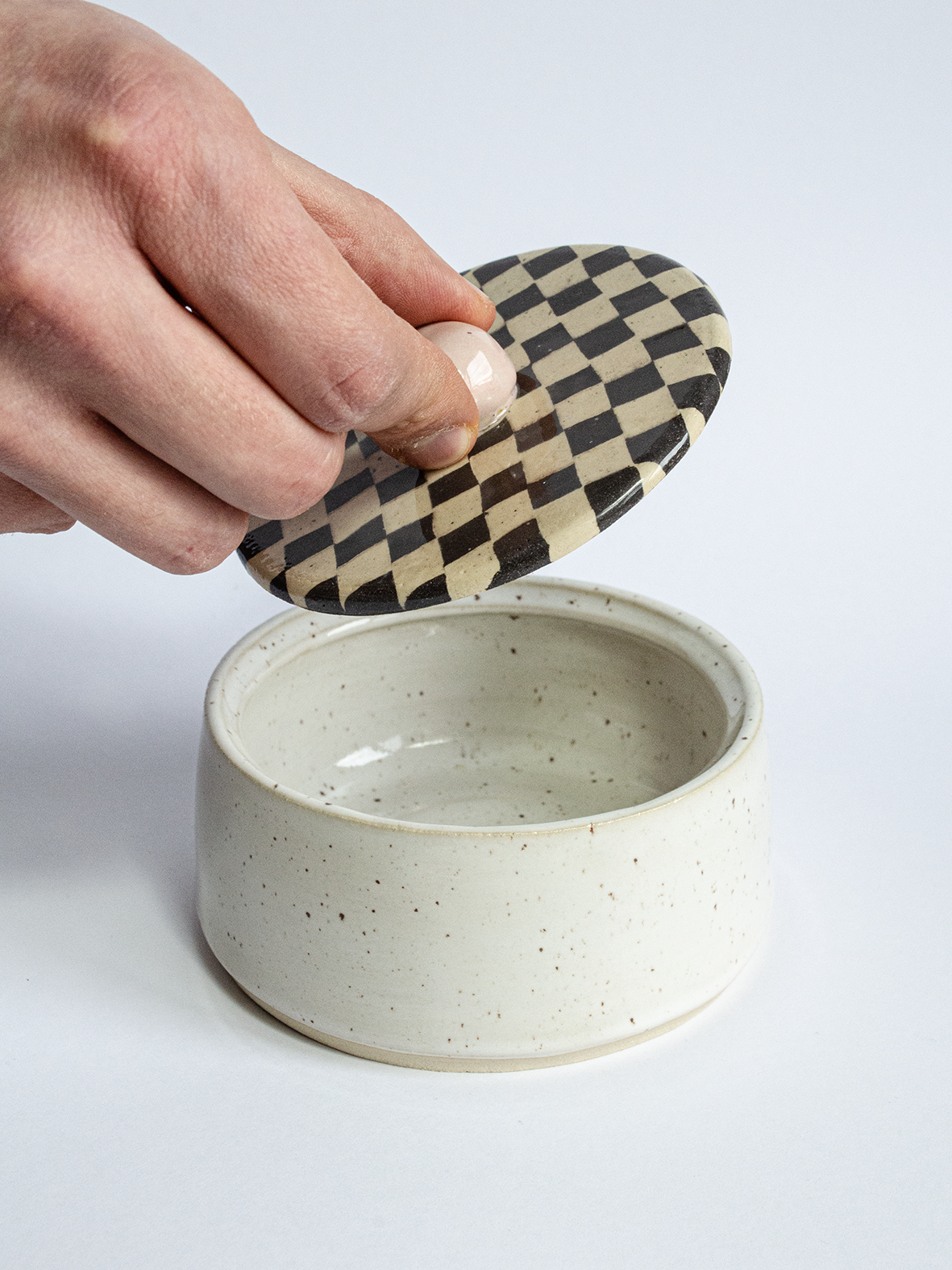 Pojemnik na biżuterię lub cukierniczka Pompon